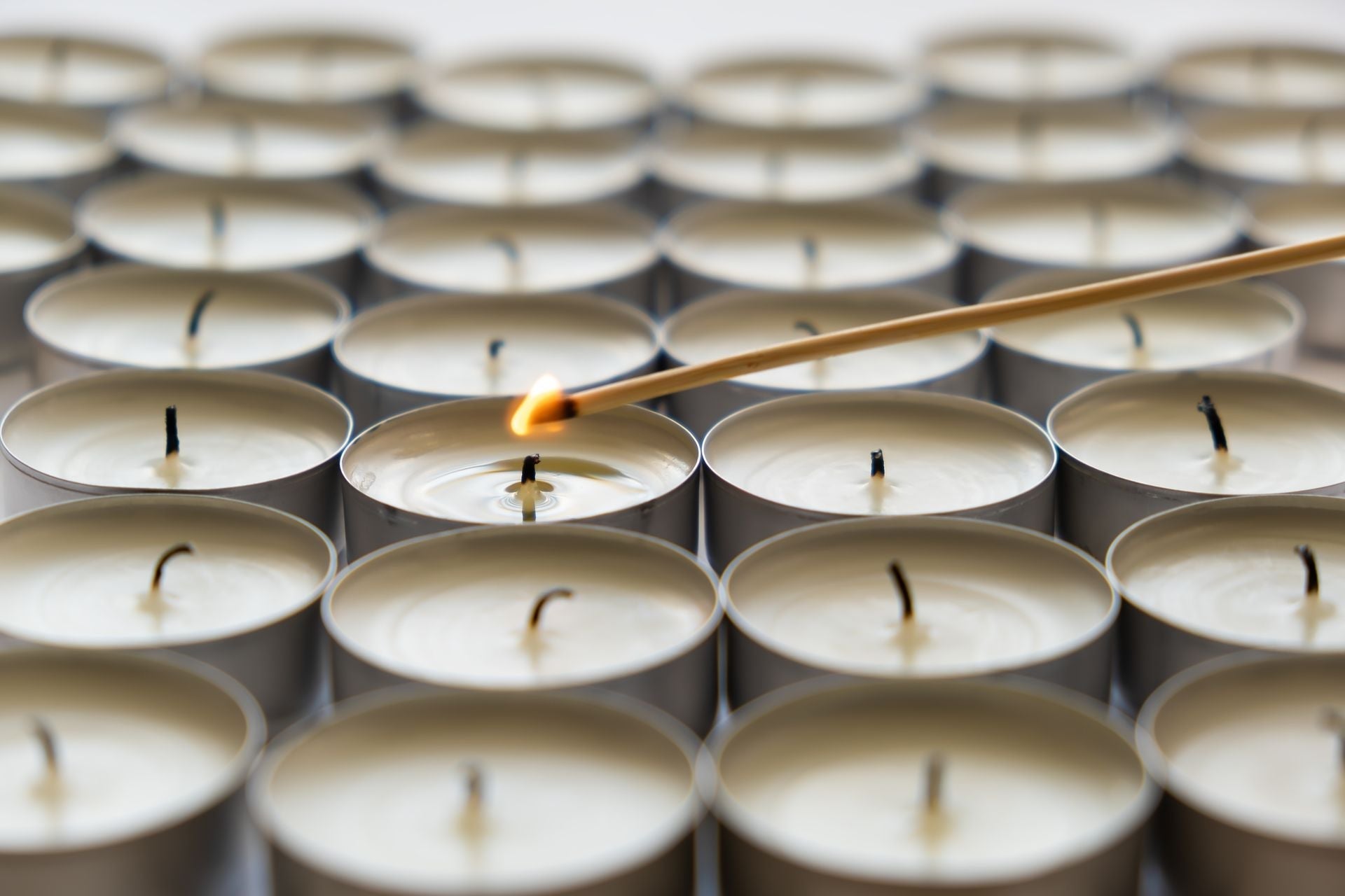 How to Spot Greenwashing in Candle Marketing